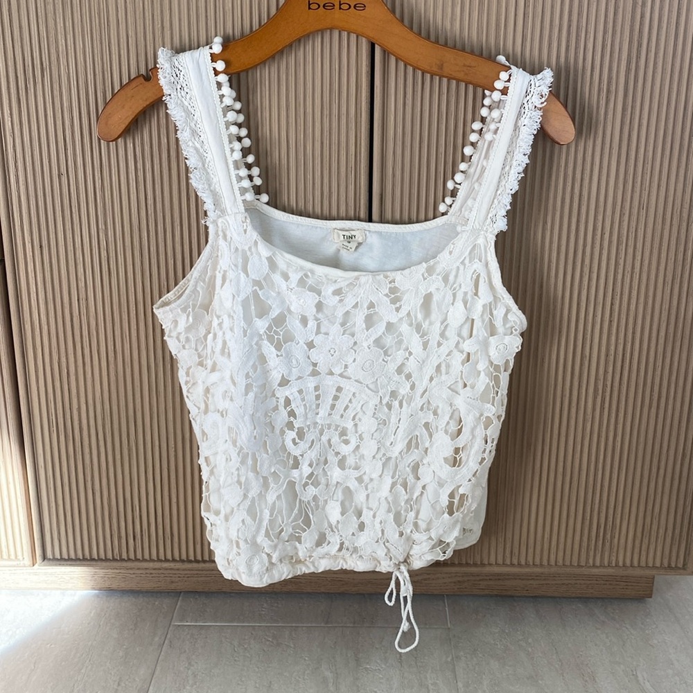 Anthropologie cream lace top size small